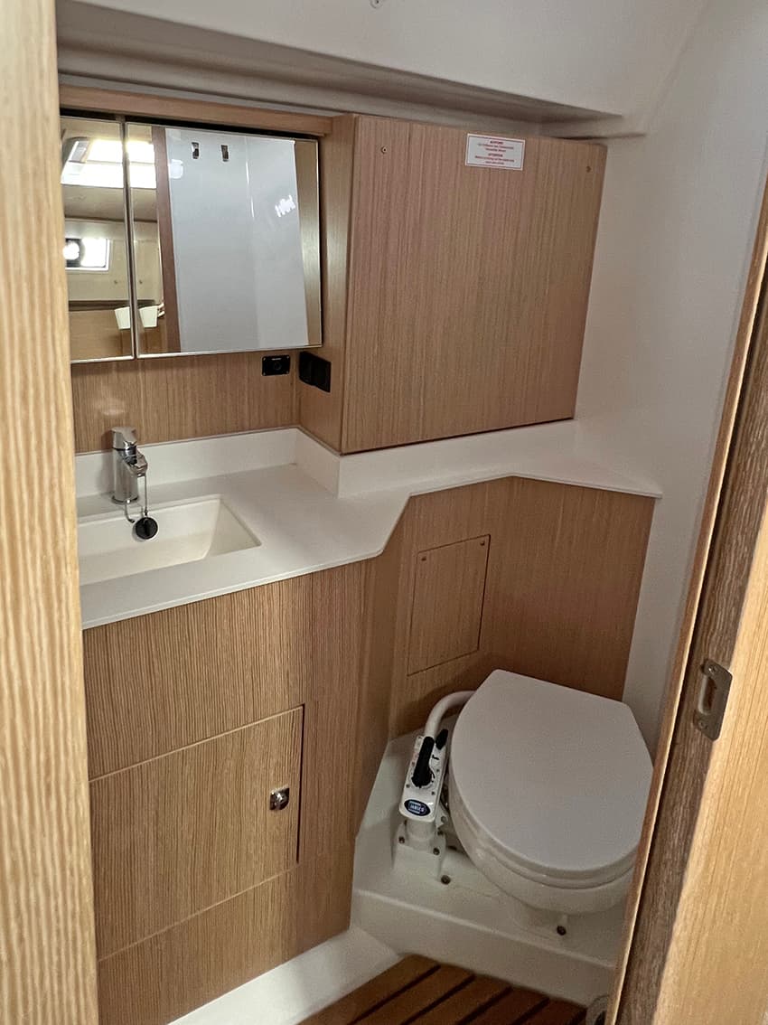 Bavaria C45 Style - photo 14