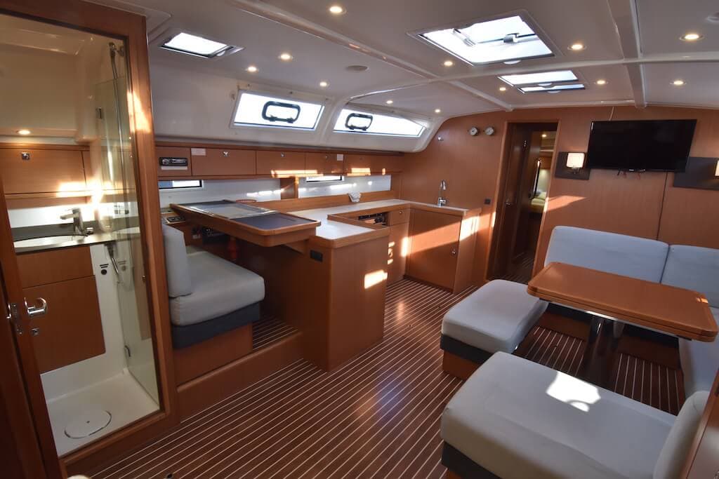 Bavaria Cruiser 51 - photo 9