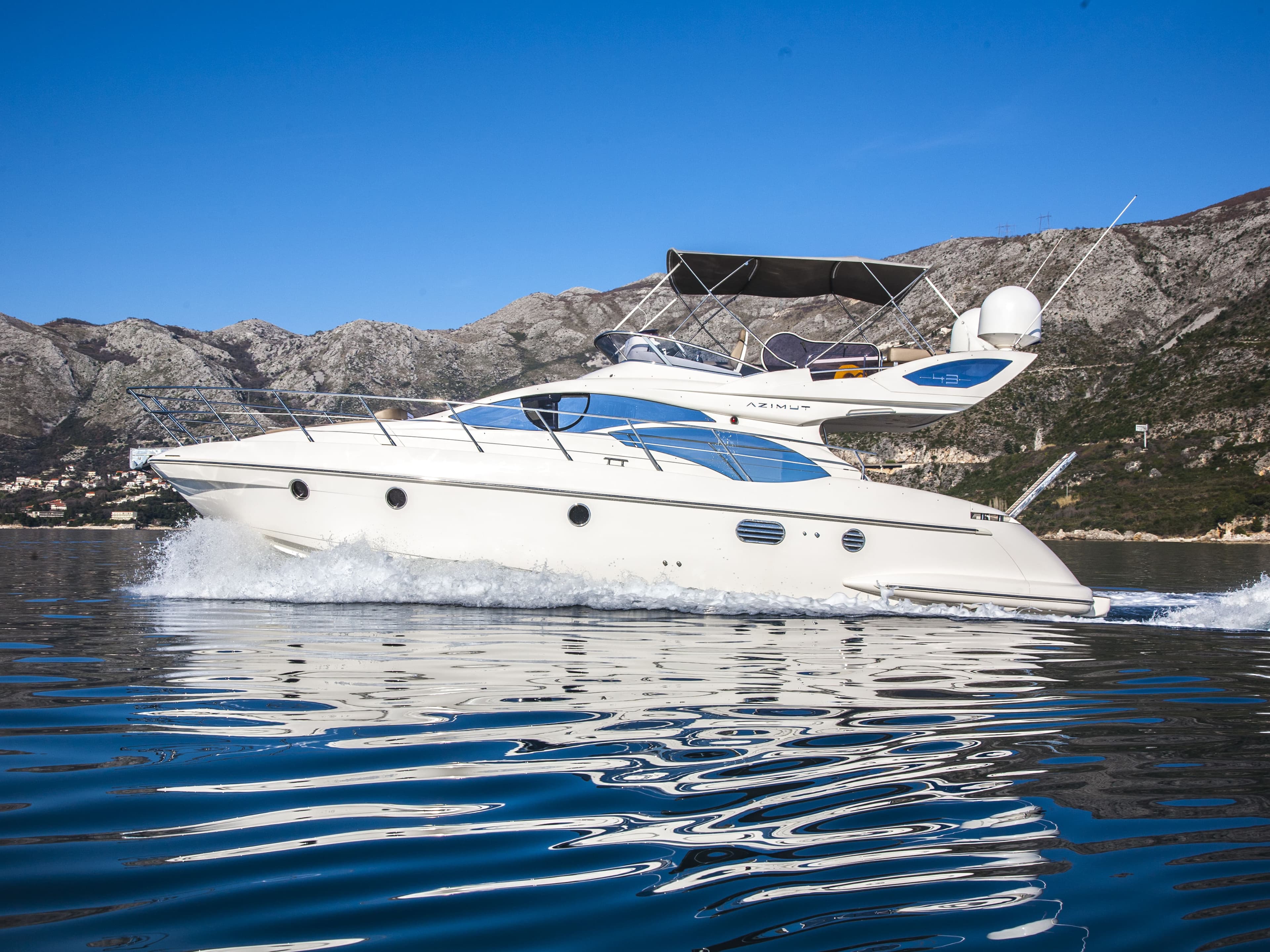 Azimut 43 S - photo