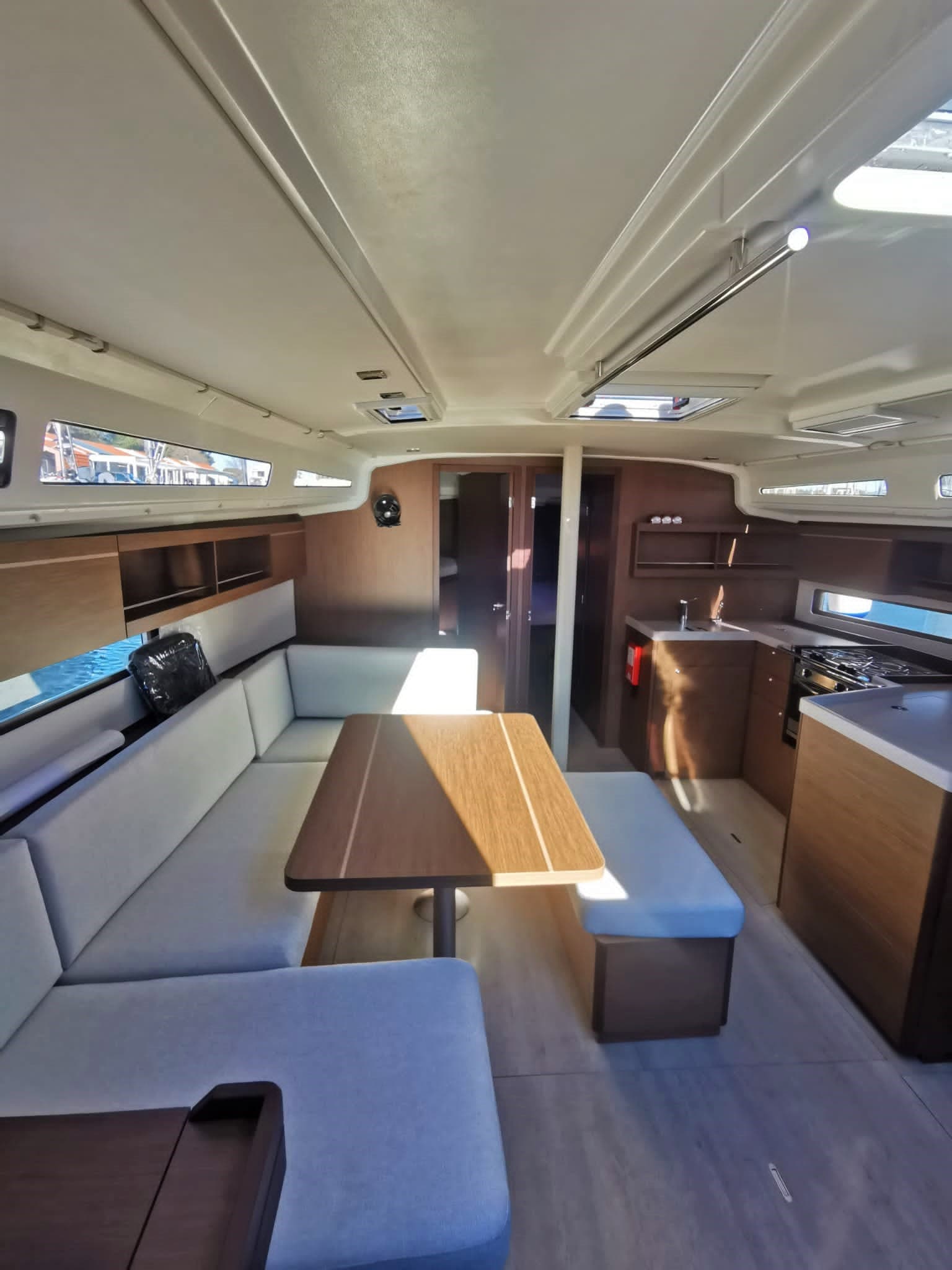 Oceanis 40.1 - photo 10