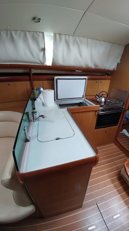 Sun Odyssey 36i - photo 22
