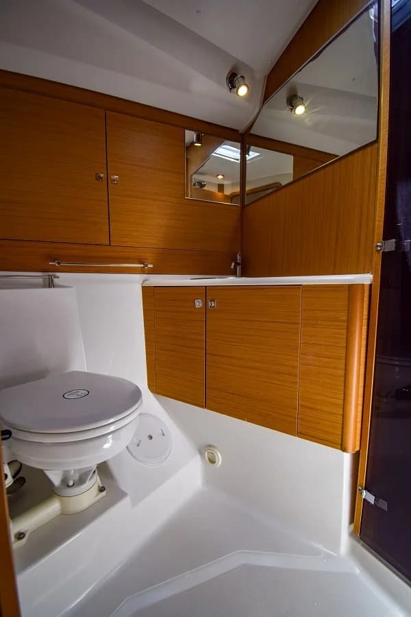 Sun Odyssey 50DS - photo 25