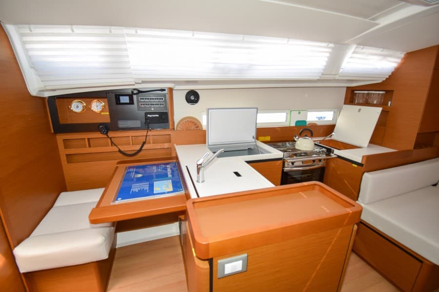 Sun Odyssey 410 - photo 5