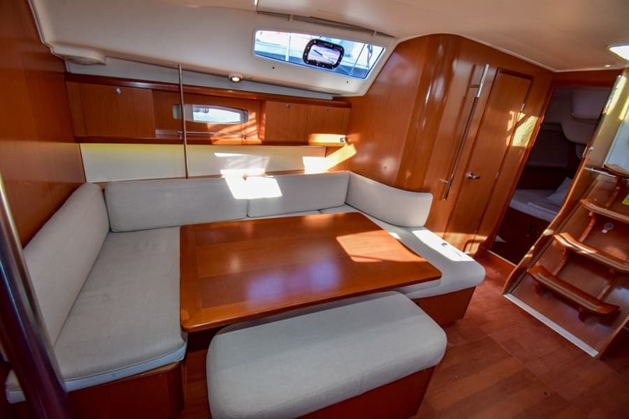 Oceanis 40 - photo 18