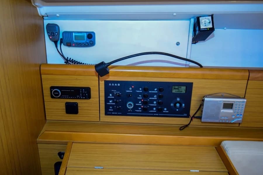 Sun Odyssey 36i - photo 16