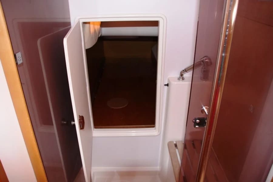 Sun Odyssey 36i - photo 19