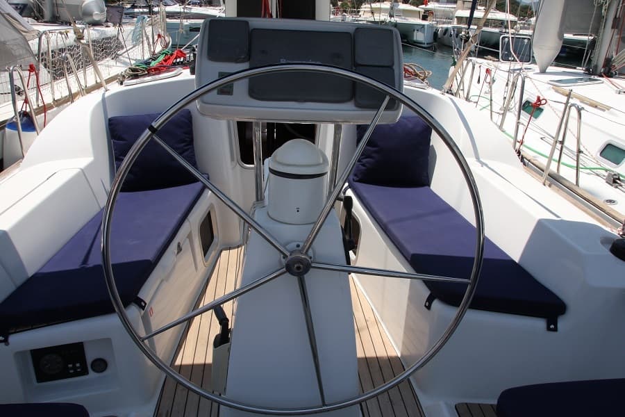 Sun Odyssey 36i - photo 23
