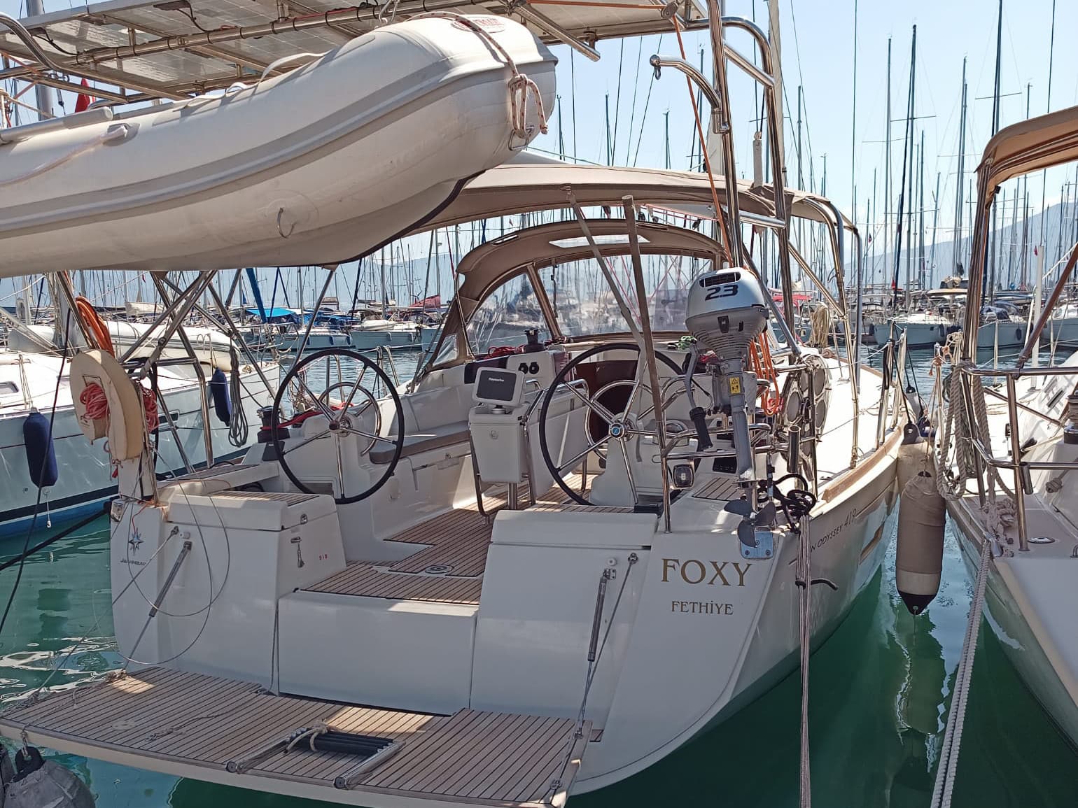 Sun Odyssey 419 - photo