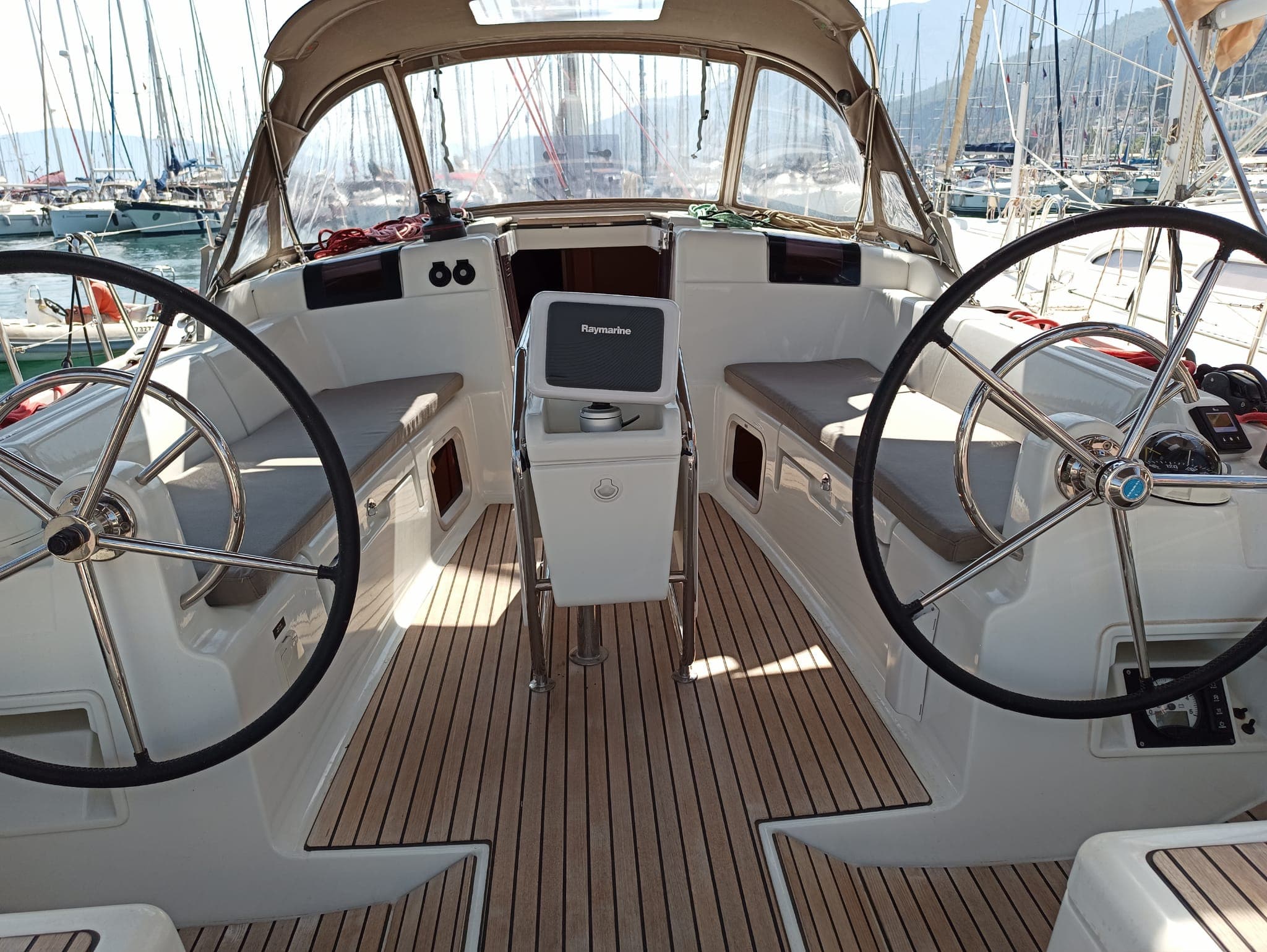 Sun Odyssey 419 - photo 23