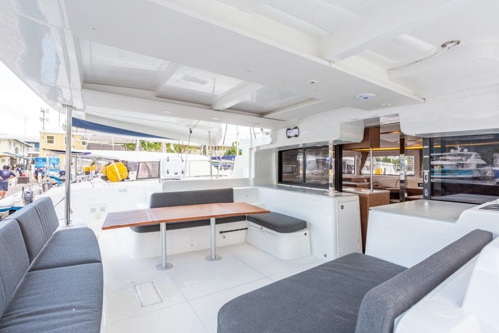 Lagoon 46  - photo 5