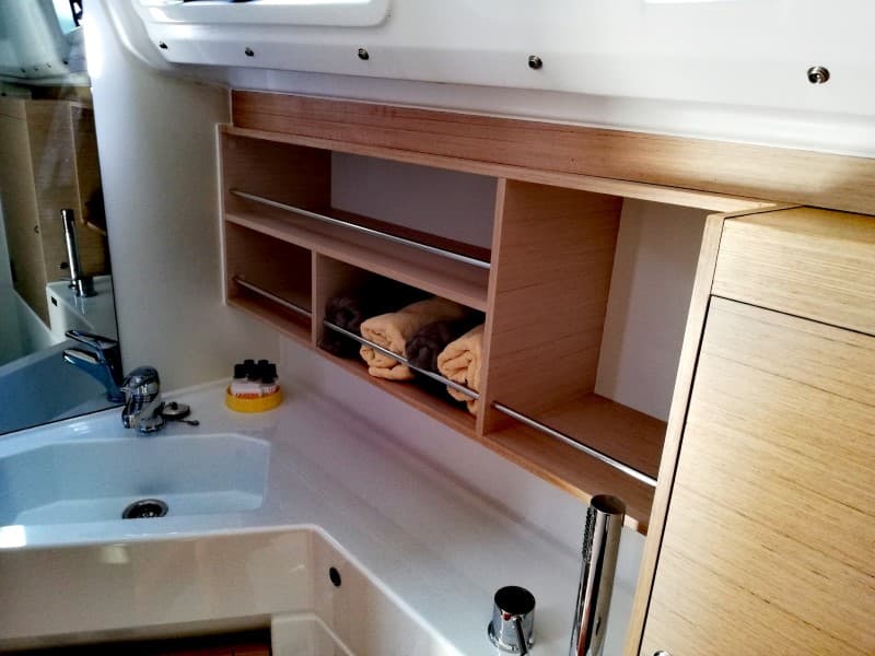 Oceanis 30.1 - photo 10