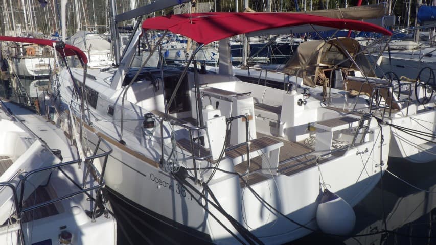 Oceanis 38.1 - photo 10