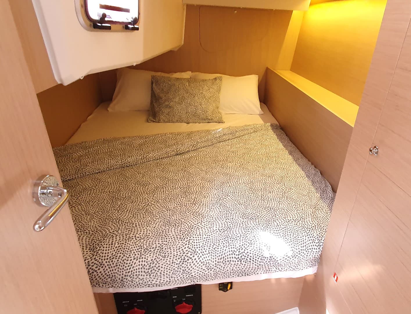 Oceanis 37.1 - photo 22