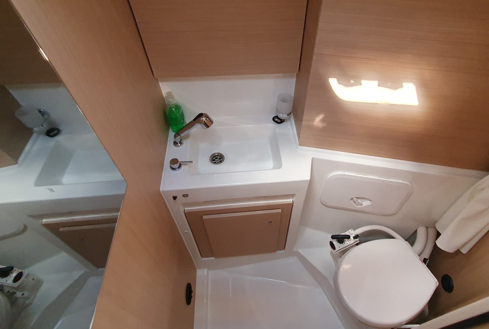 Oceanis 37.1 - photo 19