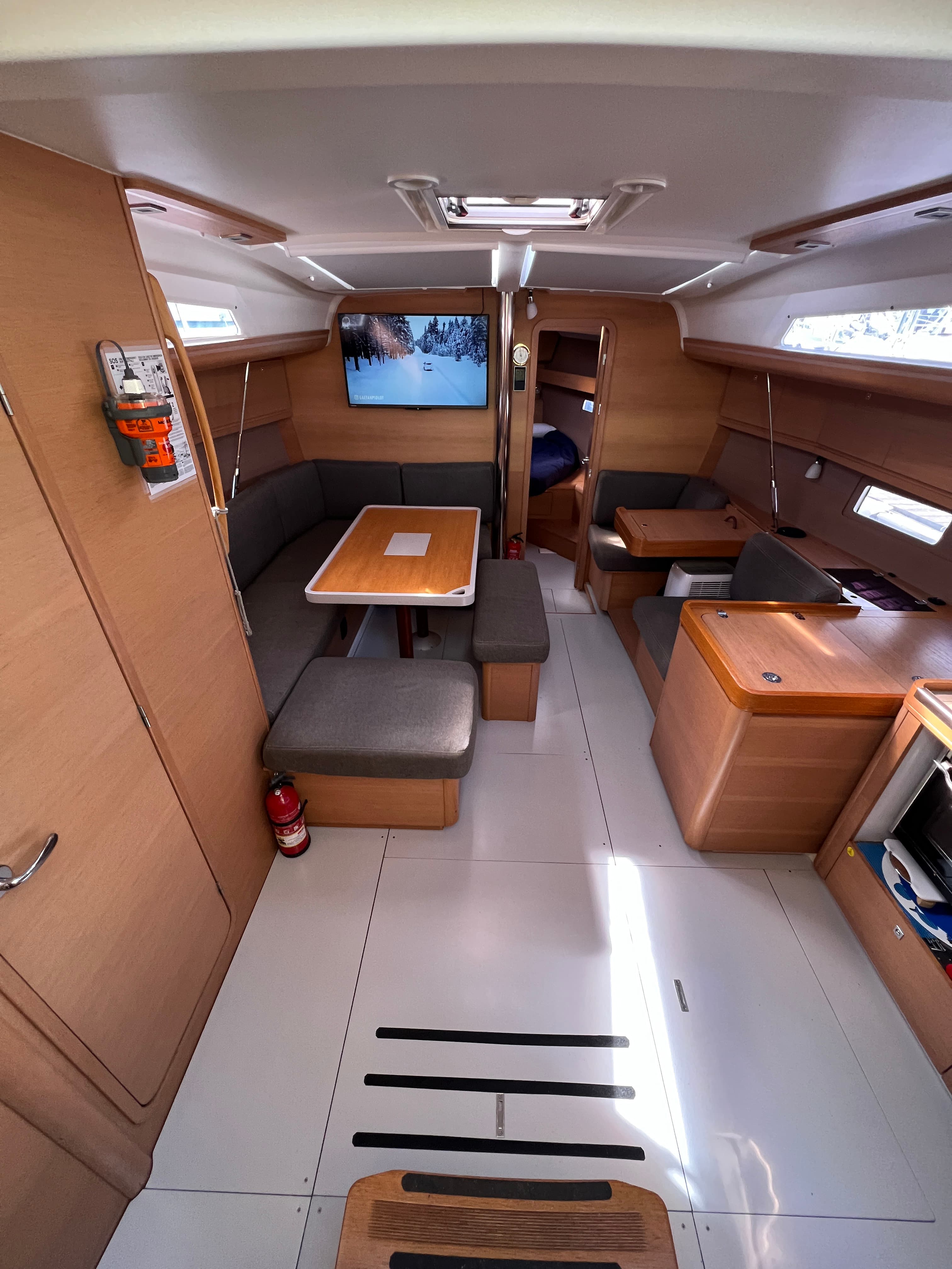 Dufour 410 Grand Large - photo 8