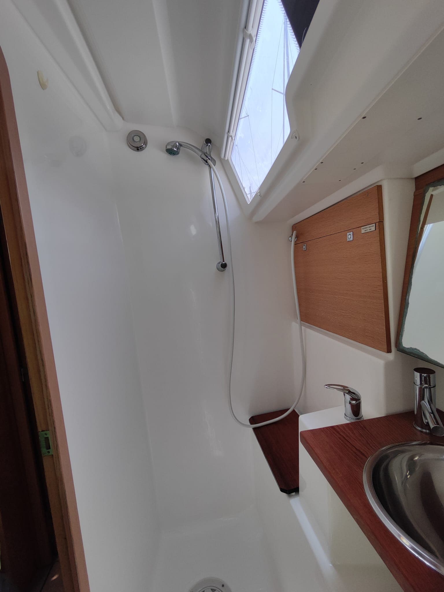 Dufour 410 Grand Large - photo 13