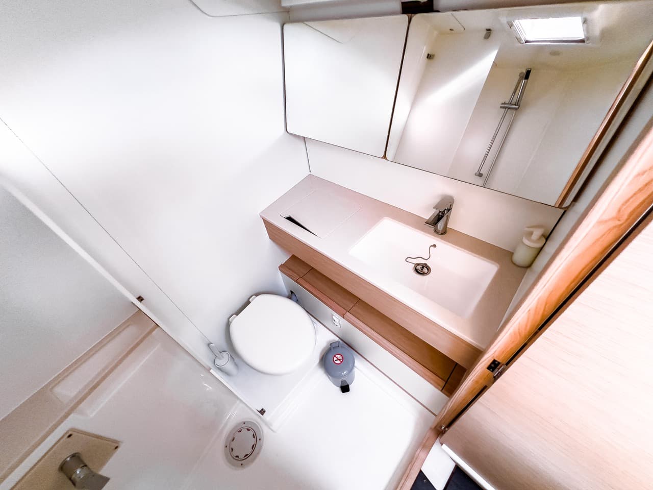 Dufour 41 - photo 24