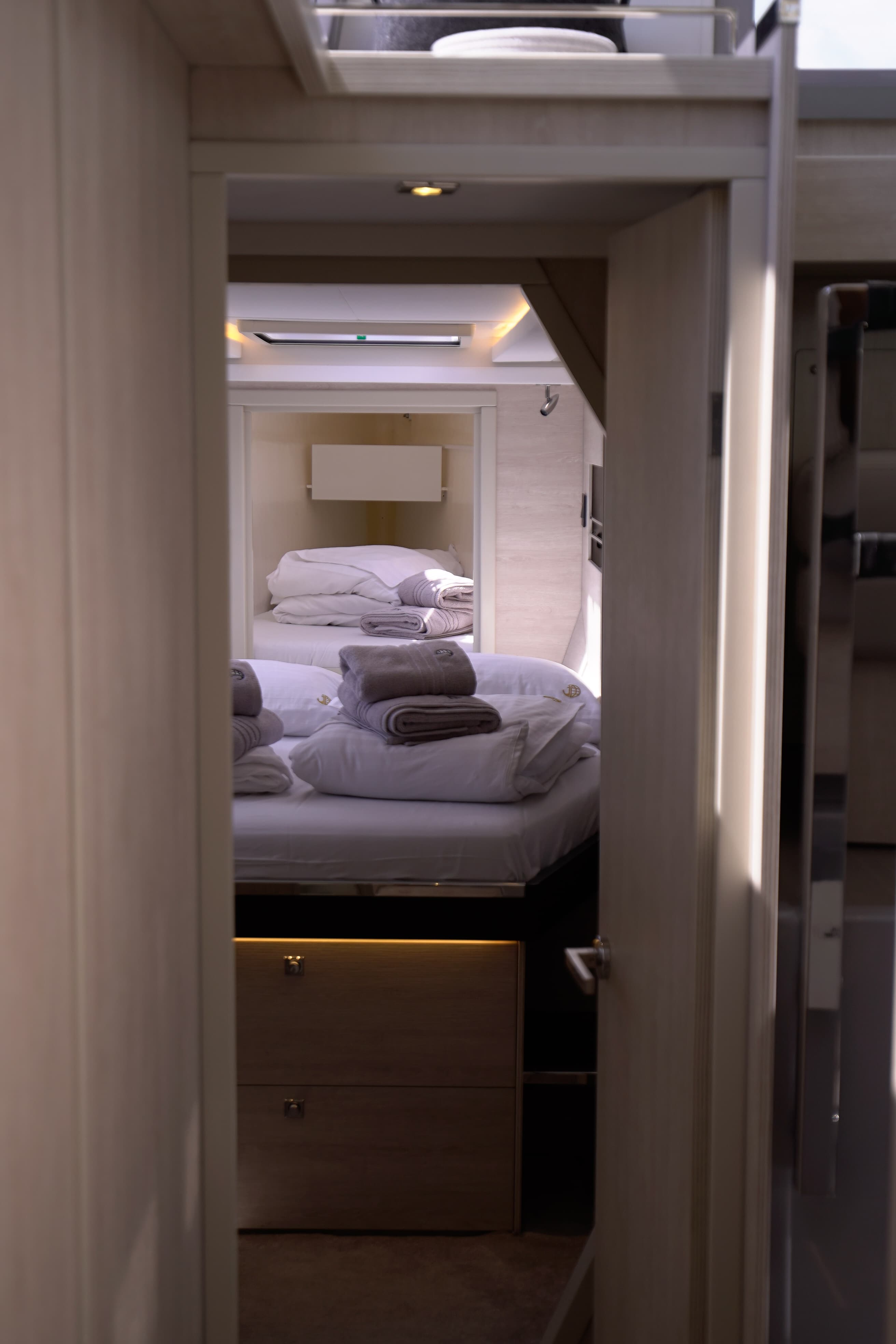 Leopard 45 - photo 41