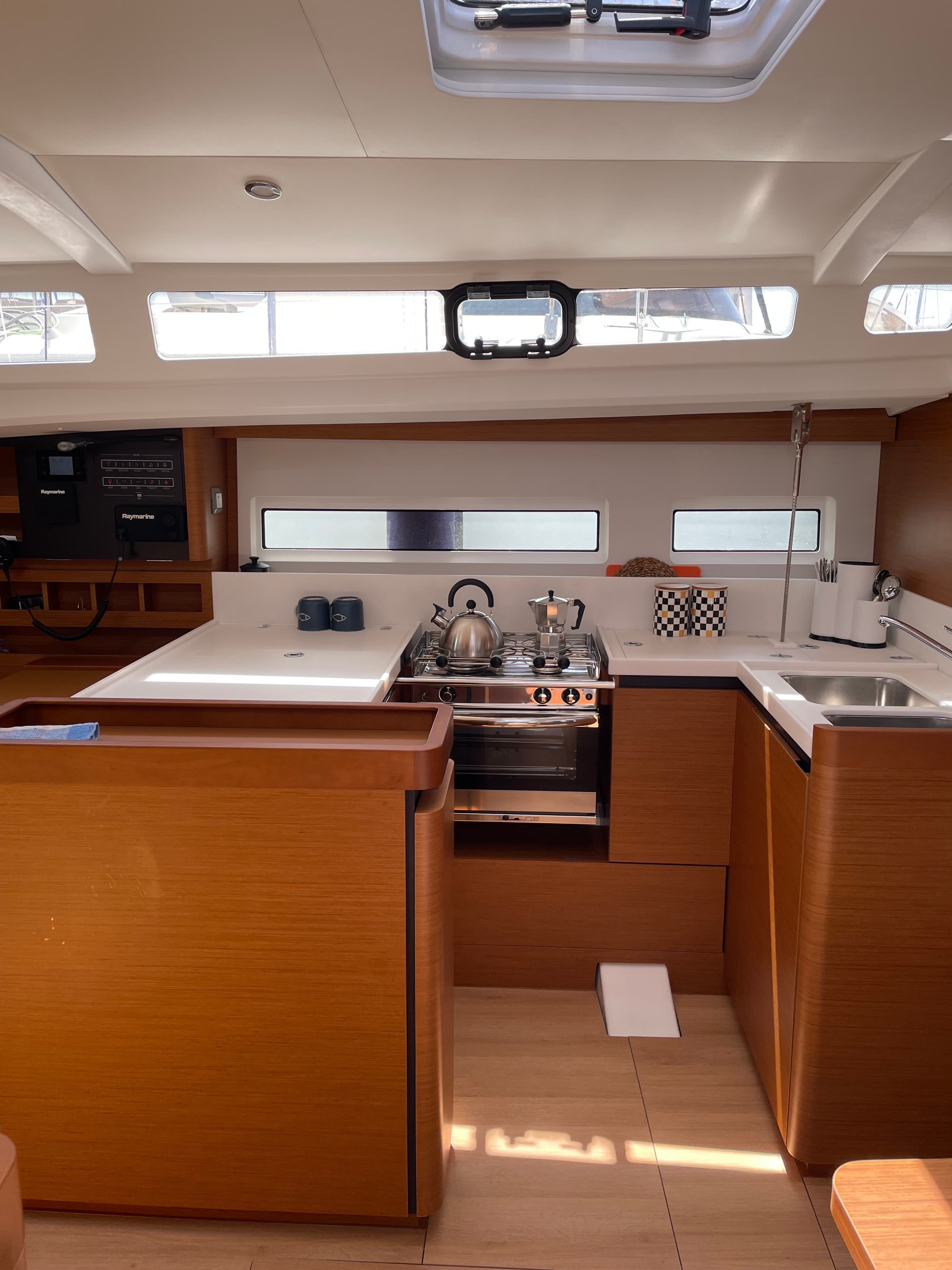 Sun Odyssey 440 - photo 7