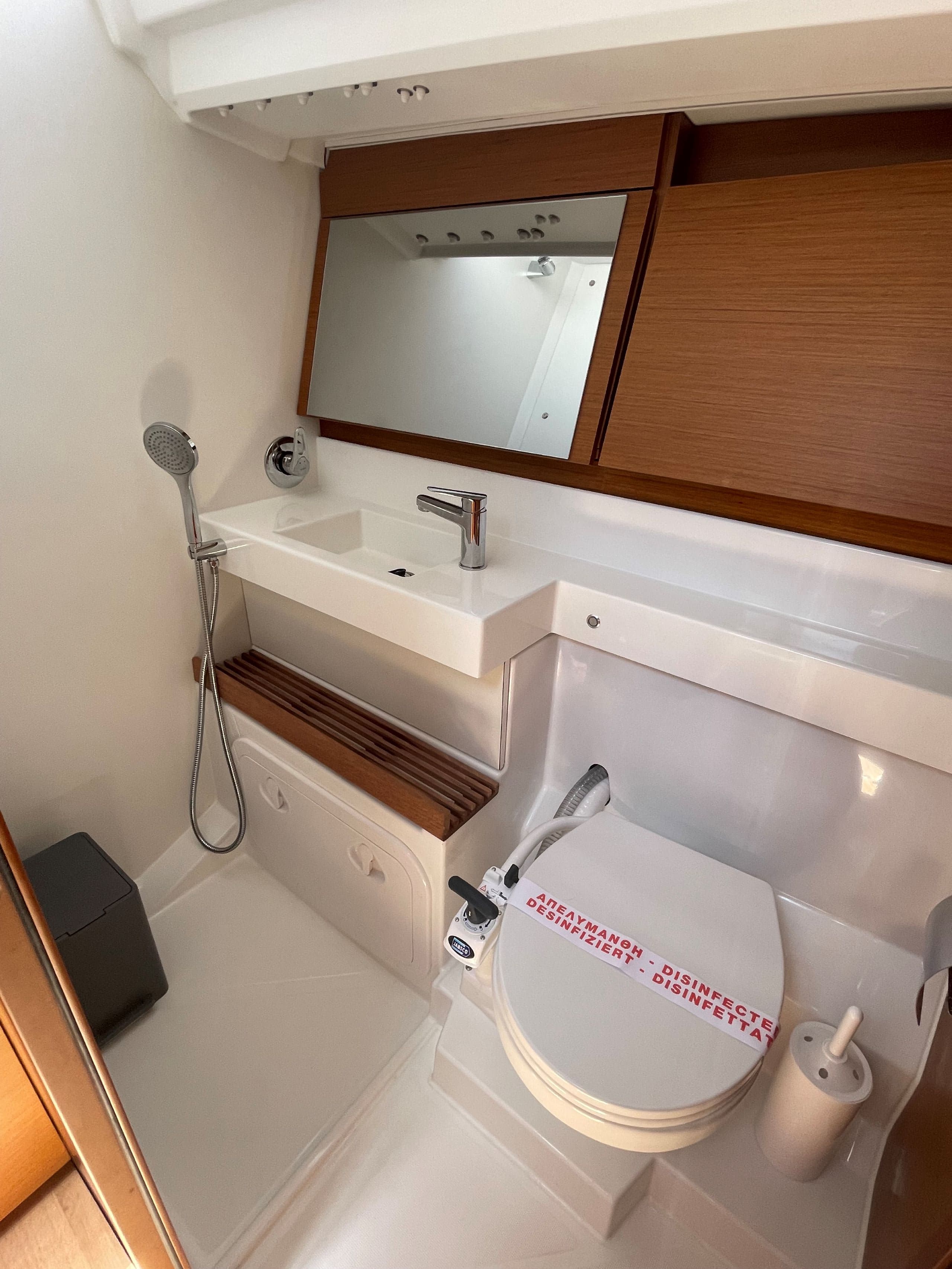 Sun Odyssey 440 - photo 9