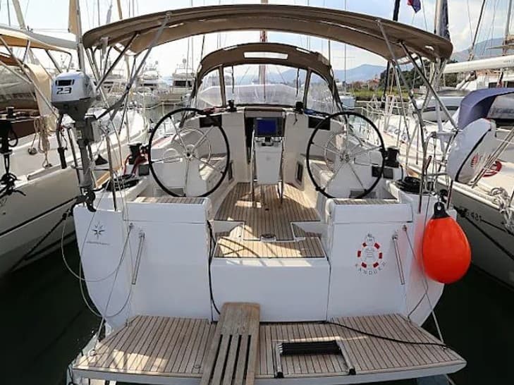 Sun Odyssey 419 - photo
