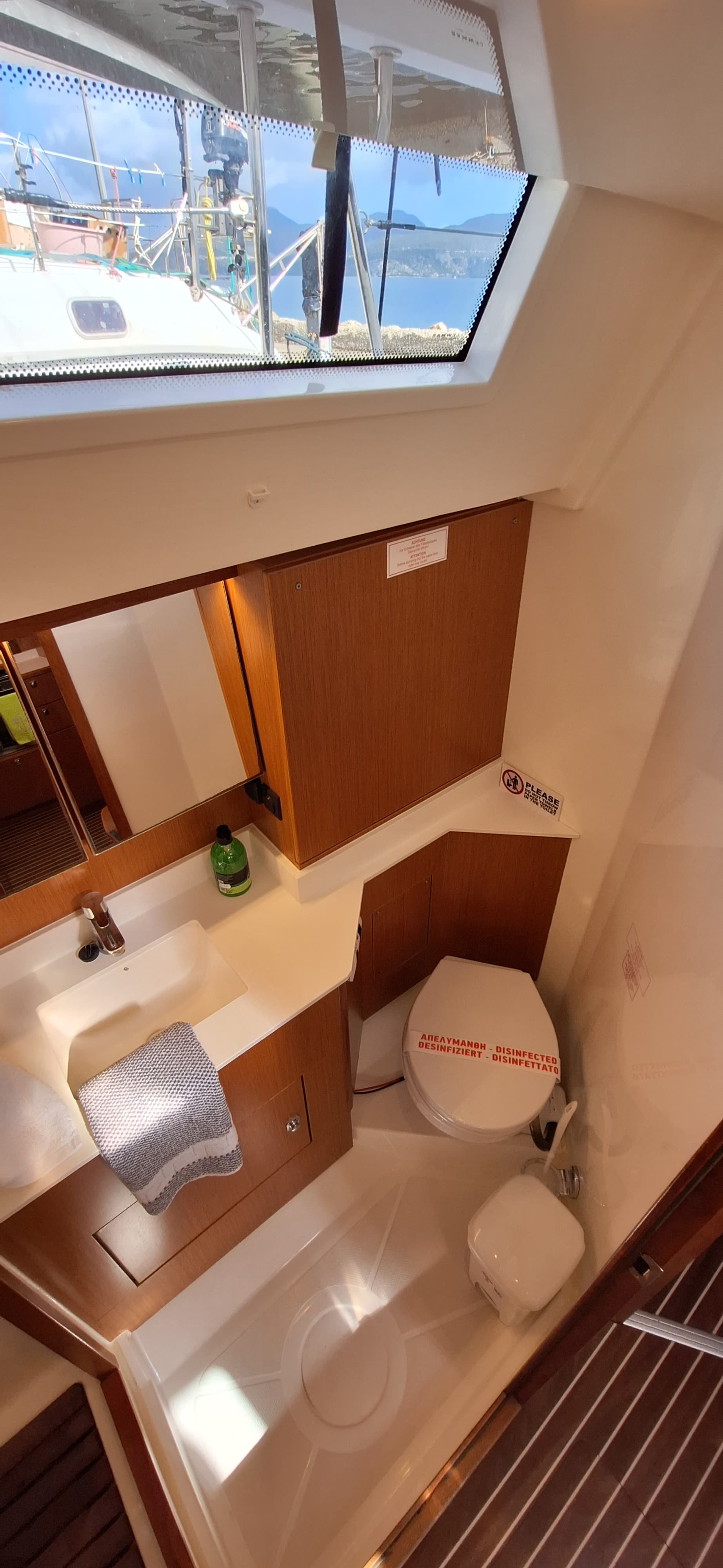 Bavaria C45 - photo 11