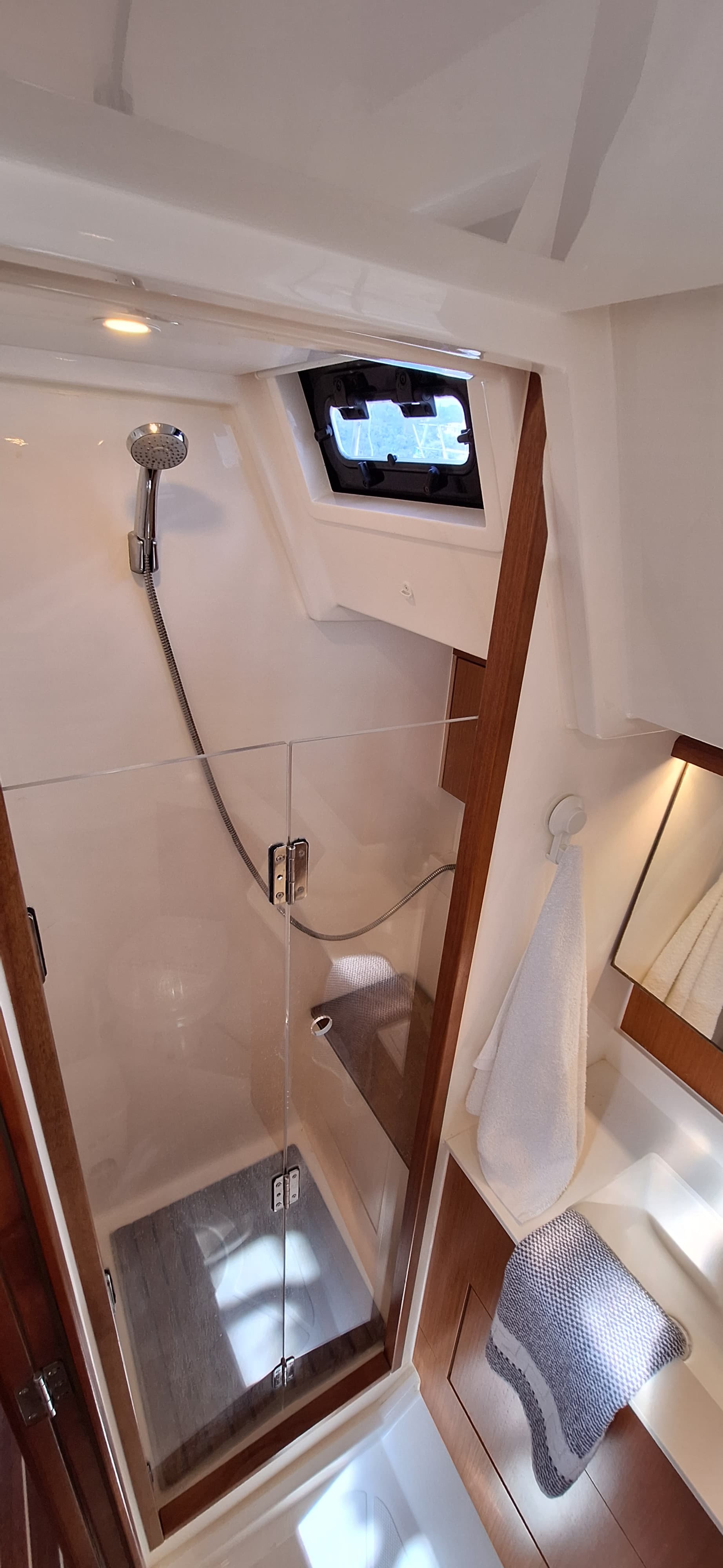 Bavaria C45 - photo 6