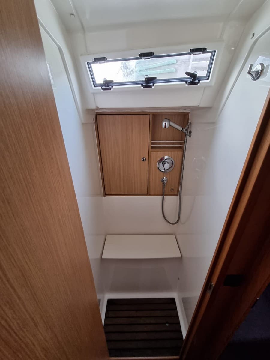 Bavaria 45 - photo 11