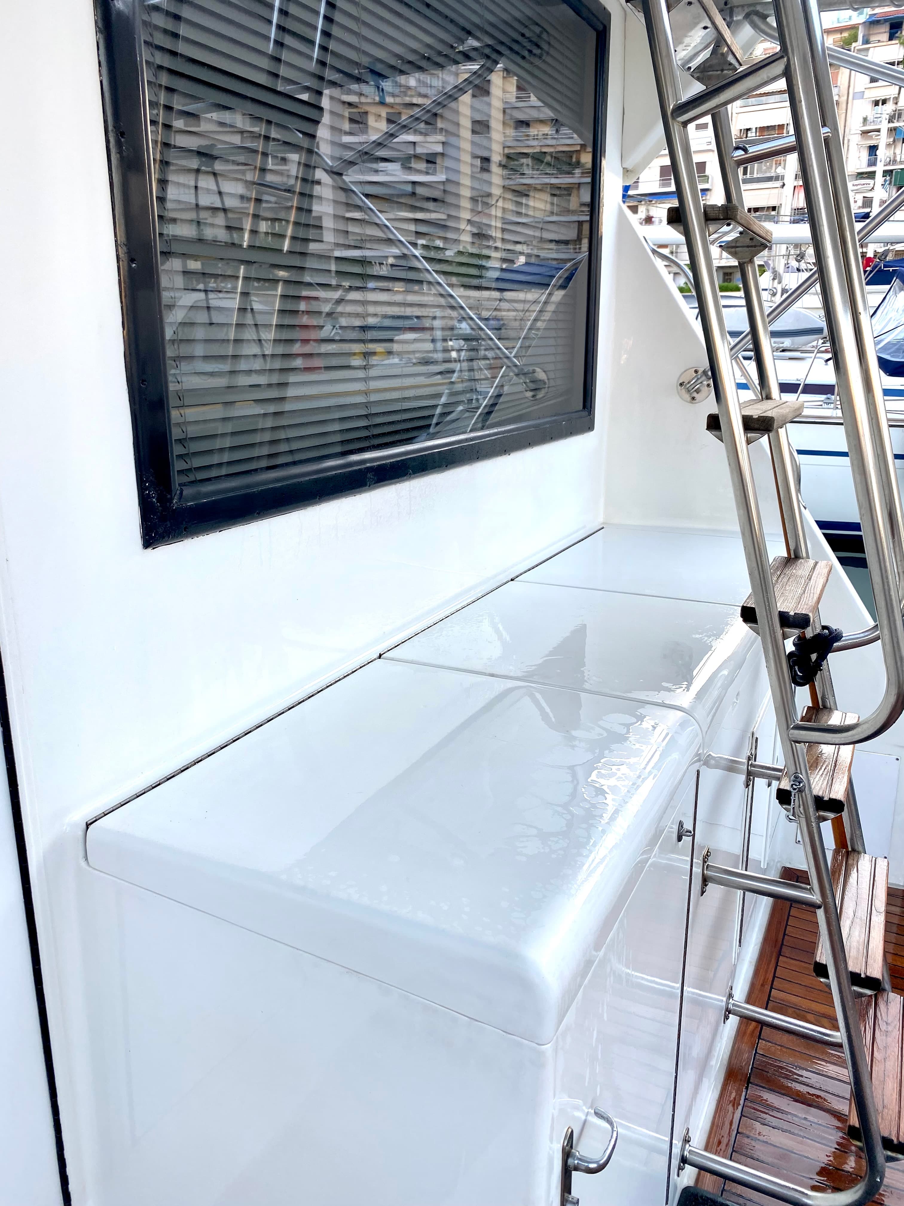 Hatteras 50 Convertible - photo 9