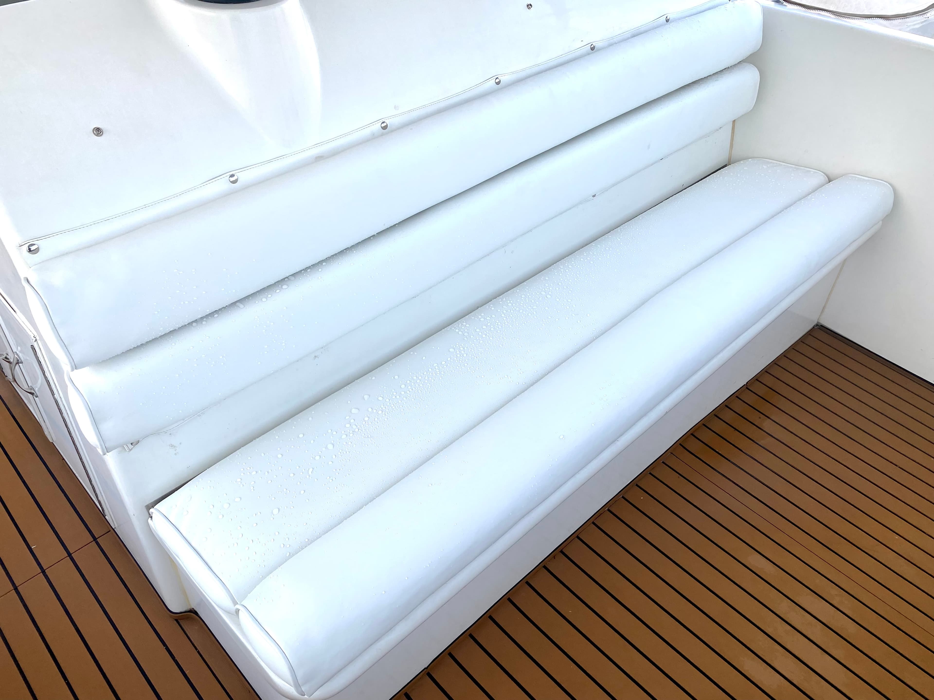 Hatteras 50 Convertible - photo 24