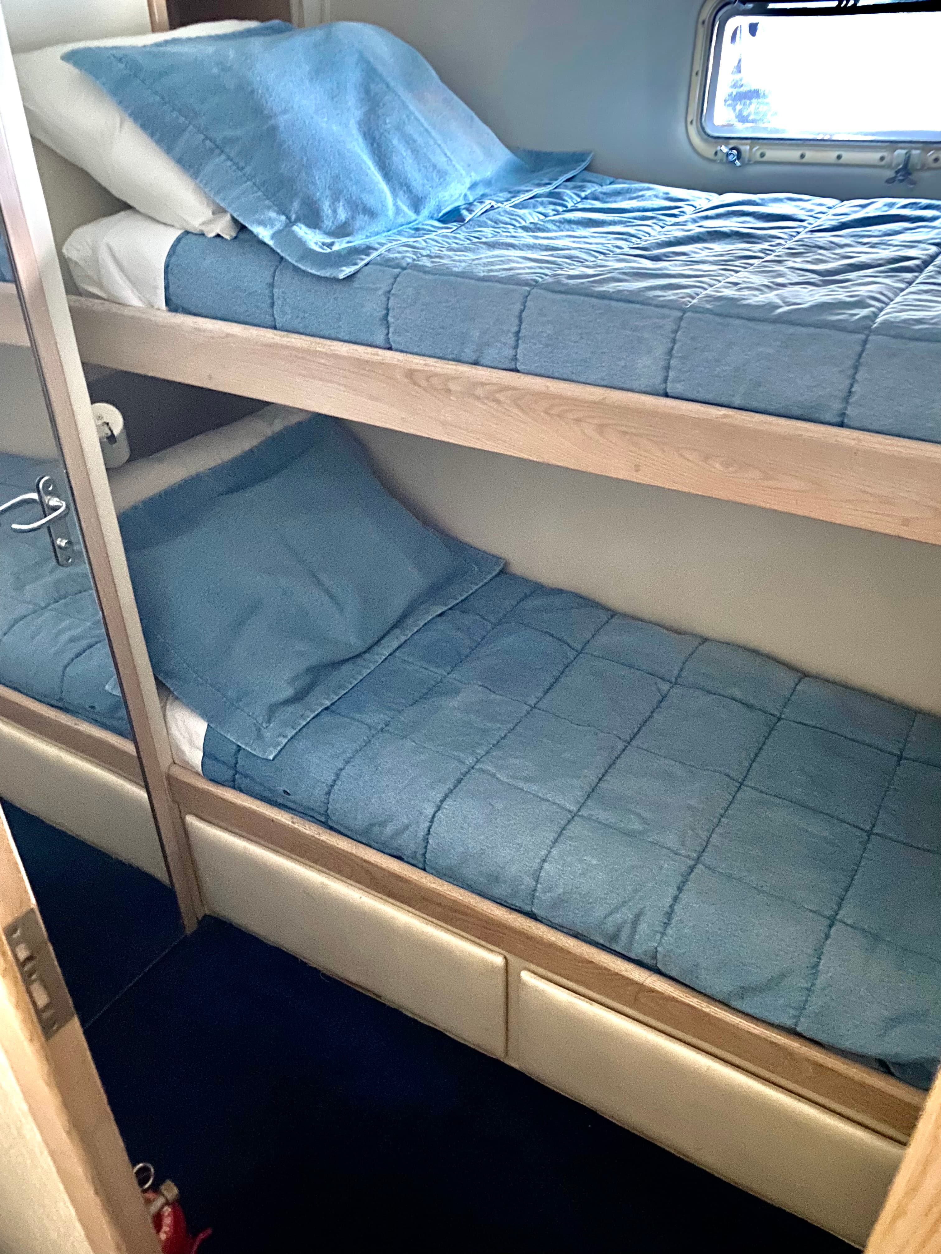 Hatteras 50 Convertible - photo 8