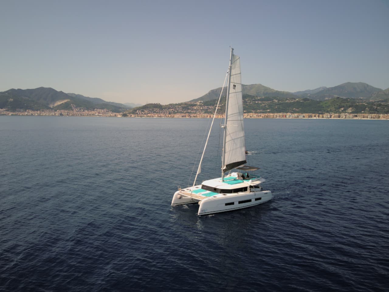Dufour Catamaran 48 - photo