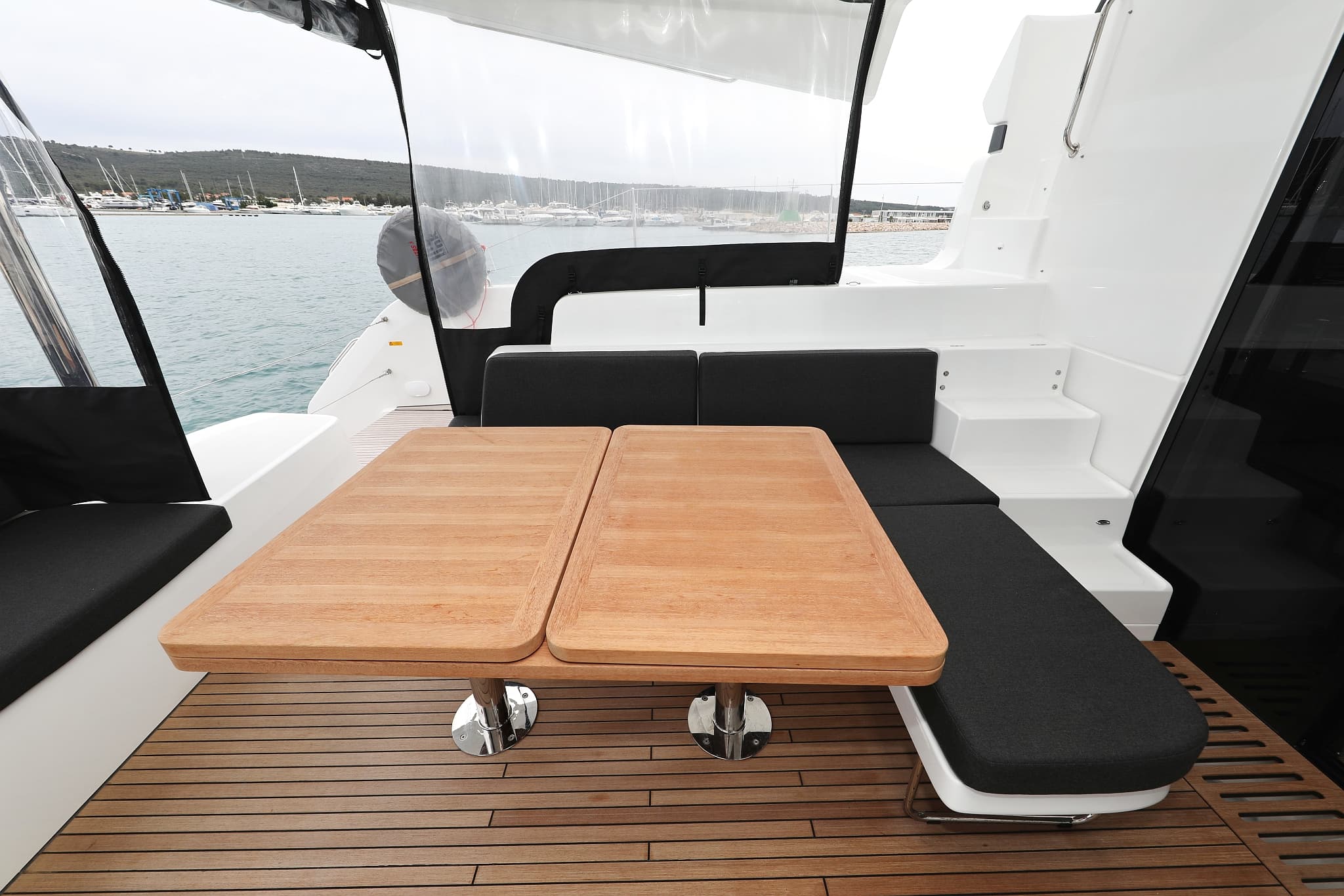 Lagoon 51 - photo 49