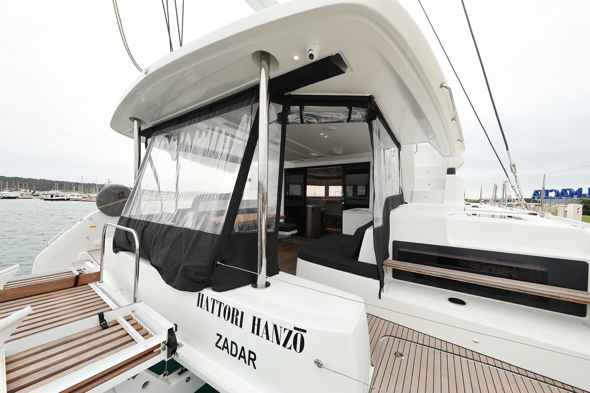 Lagoon 51 - photo 33