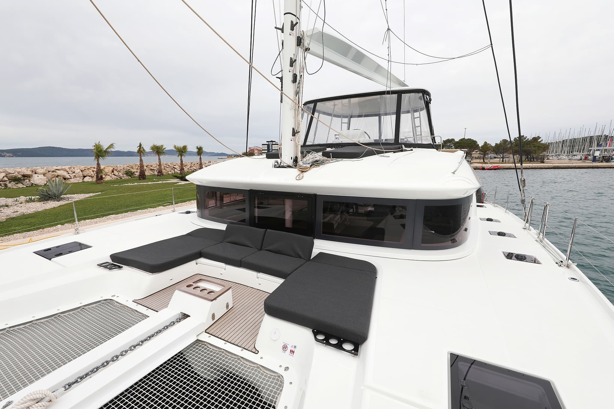 Lagoon 51 - photo 61