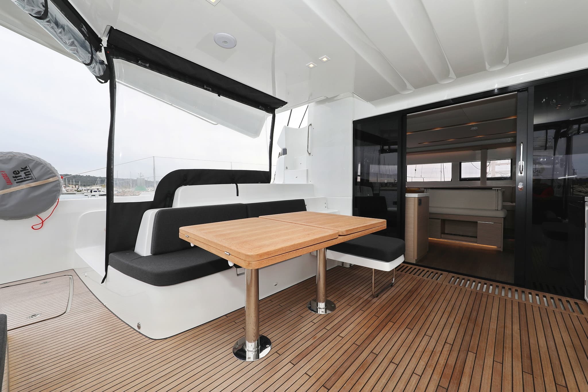 Lagoon 51 - photo 25