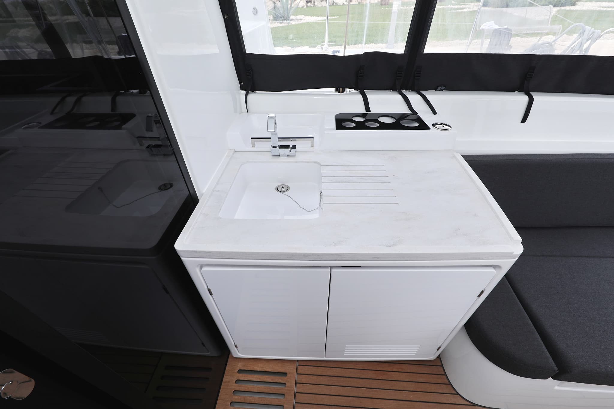 Lagoon 51 - photo 80