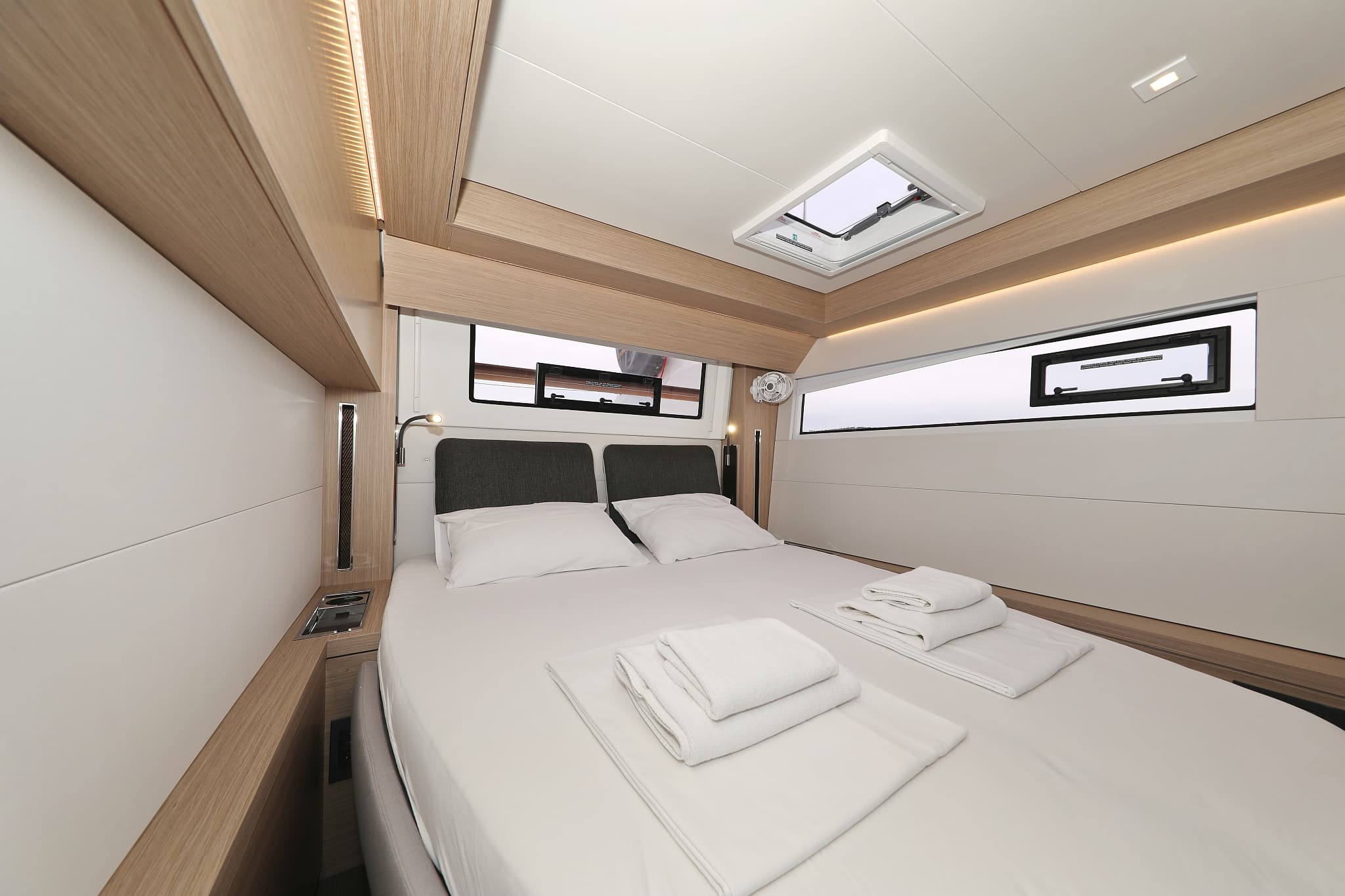 Lagoon 51 - photo 90