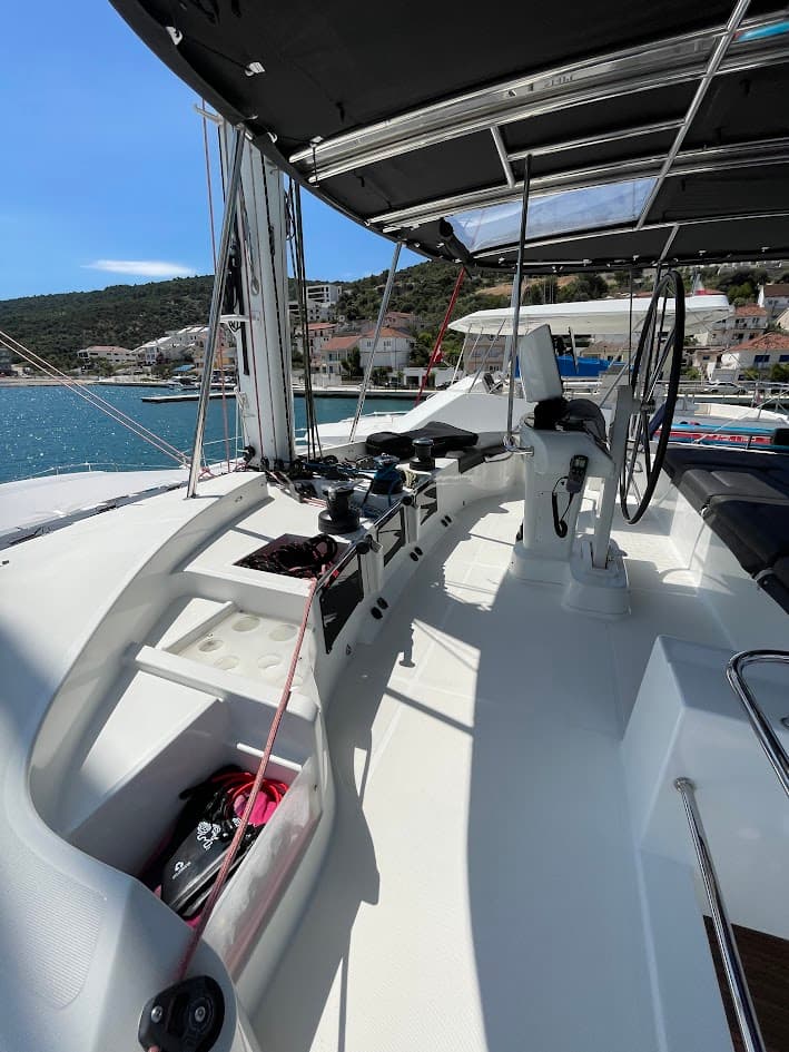 Lagoon 52F - photo 18