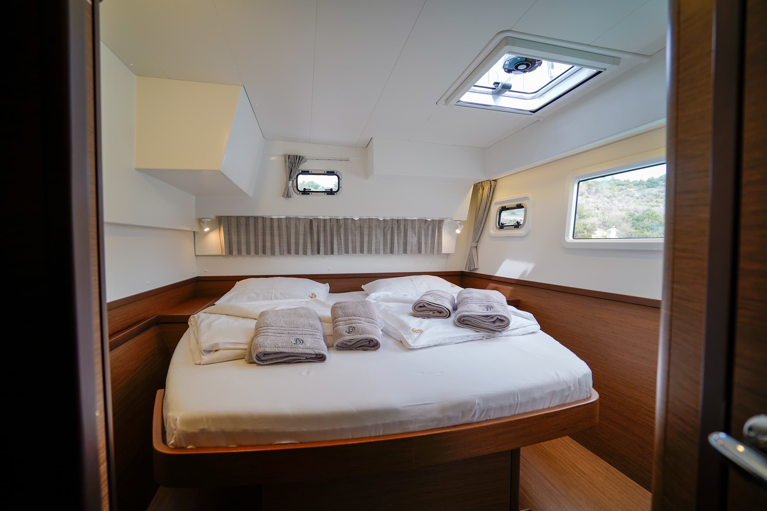 Lagoon 42 - photo 17