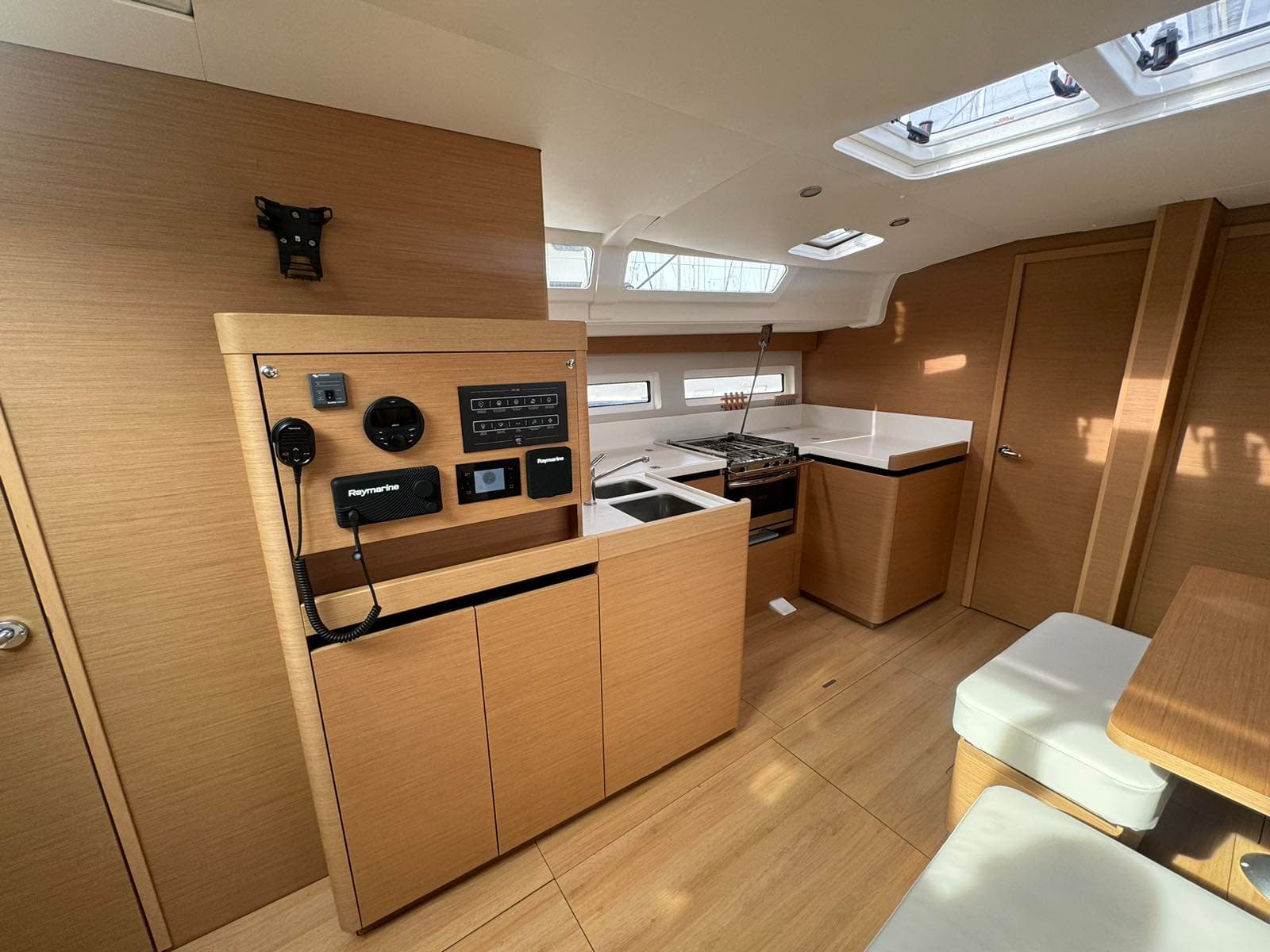 Sun Odyssey 490 - photo 4