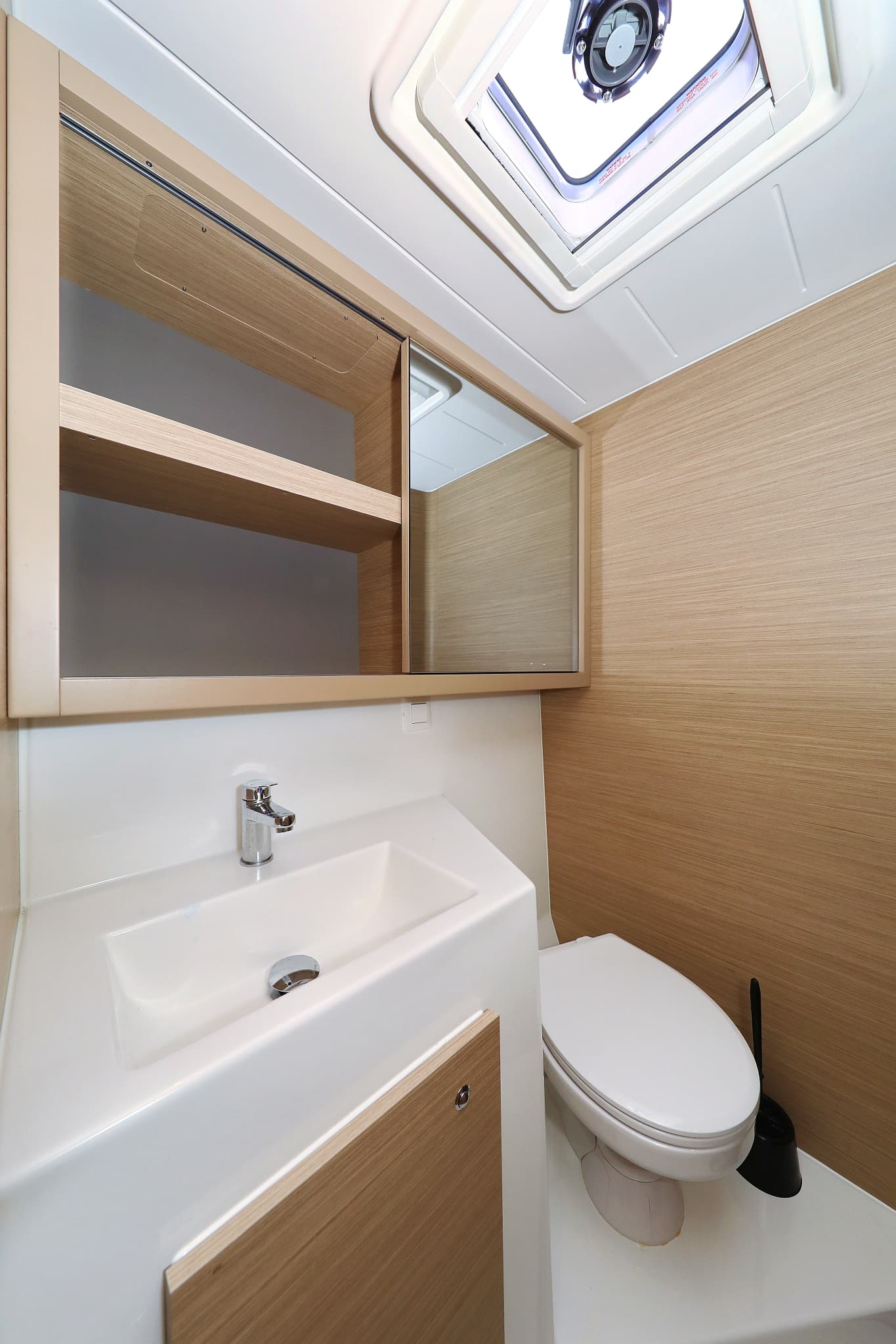 Lagoon 42 - photo 15