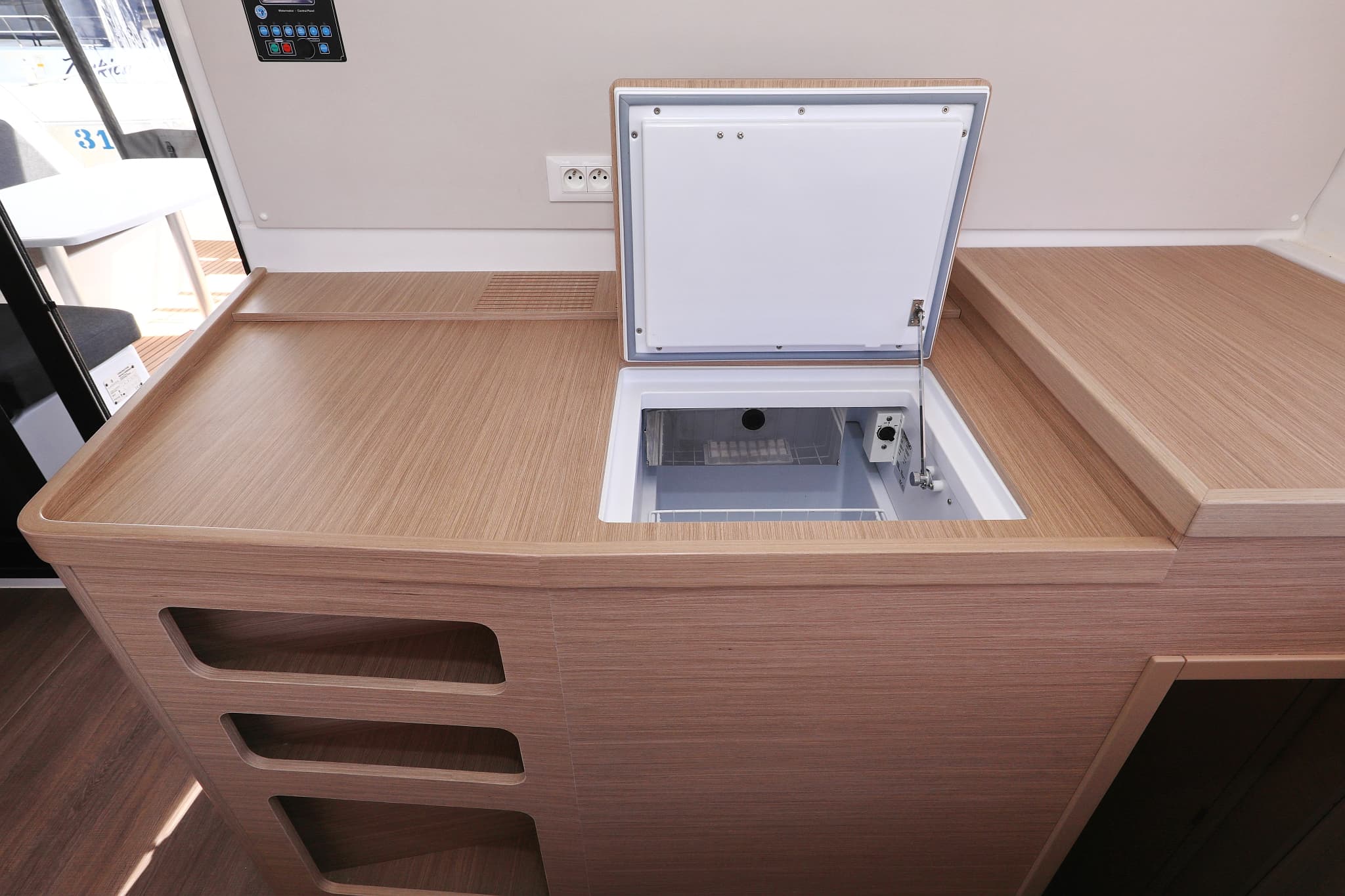 Lagoon 42 - photo 12