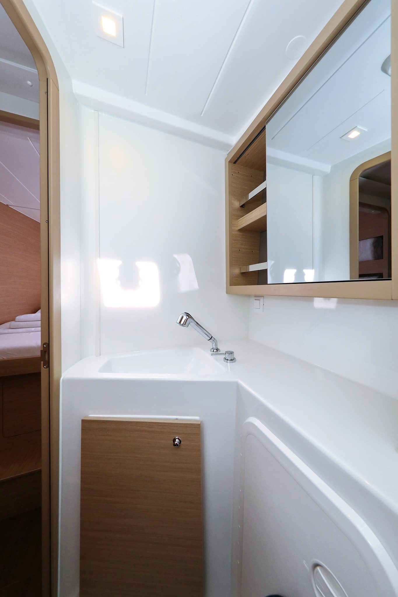 Lagoon 42 - photo 14