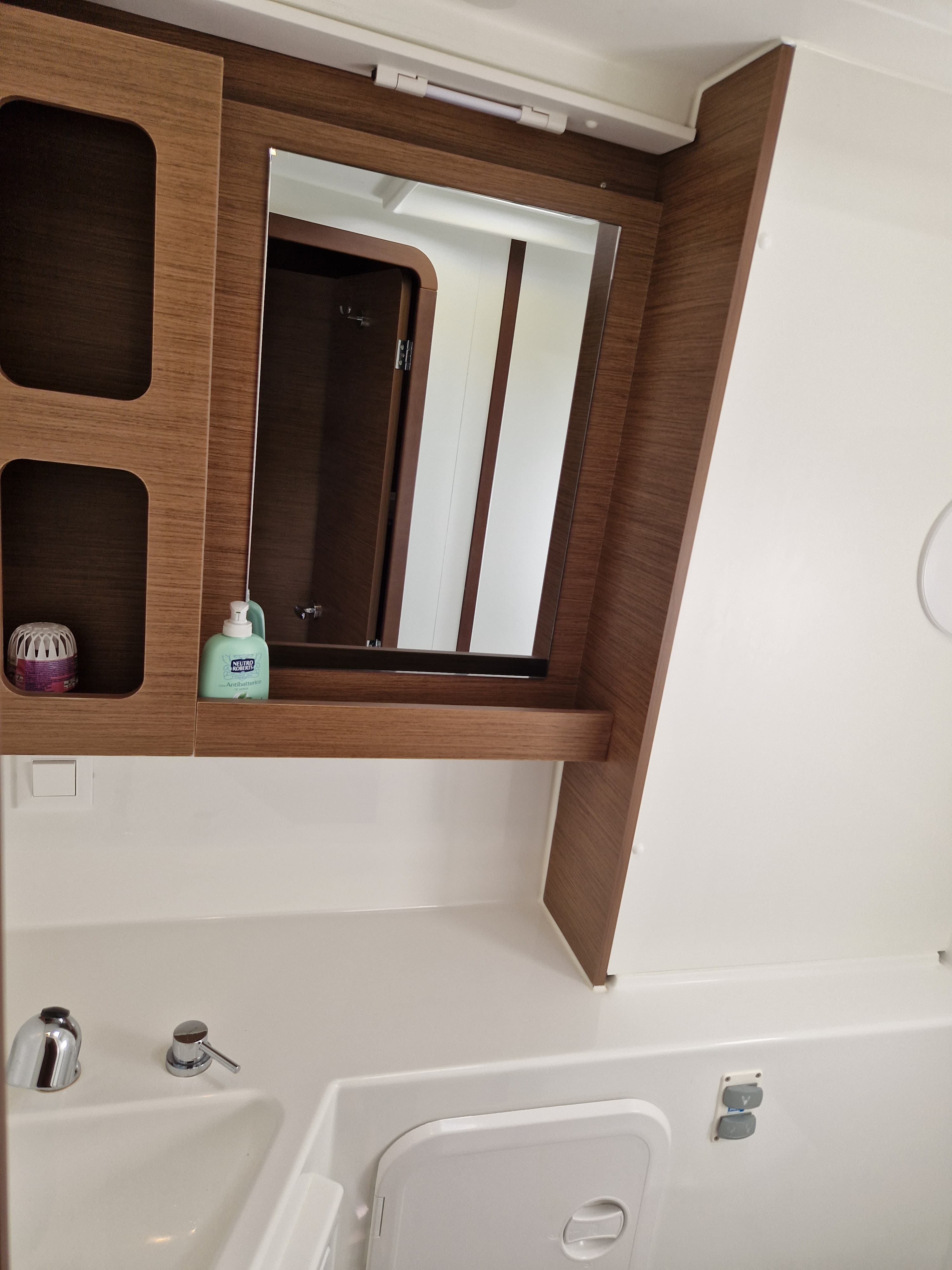 Lagoon 42 - photo 40