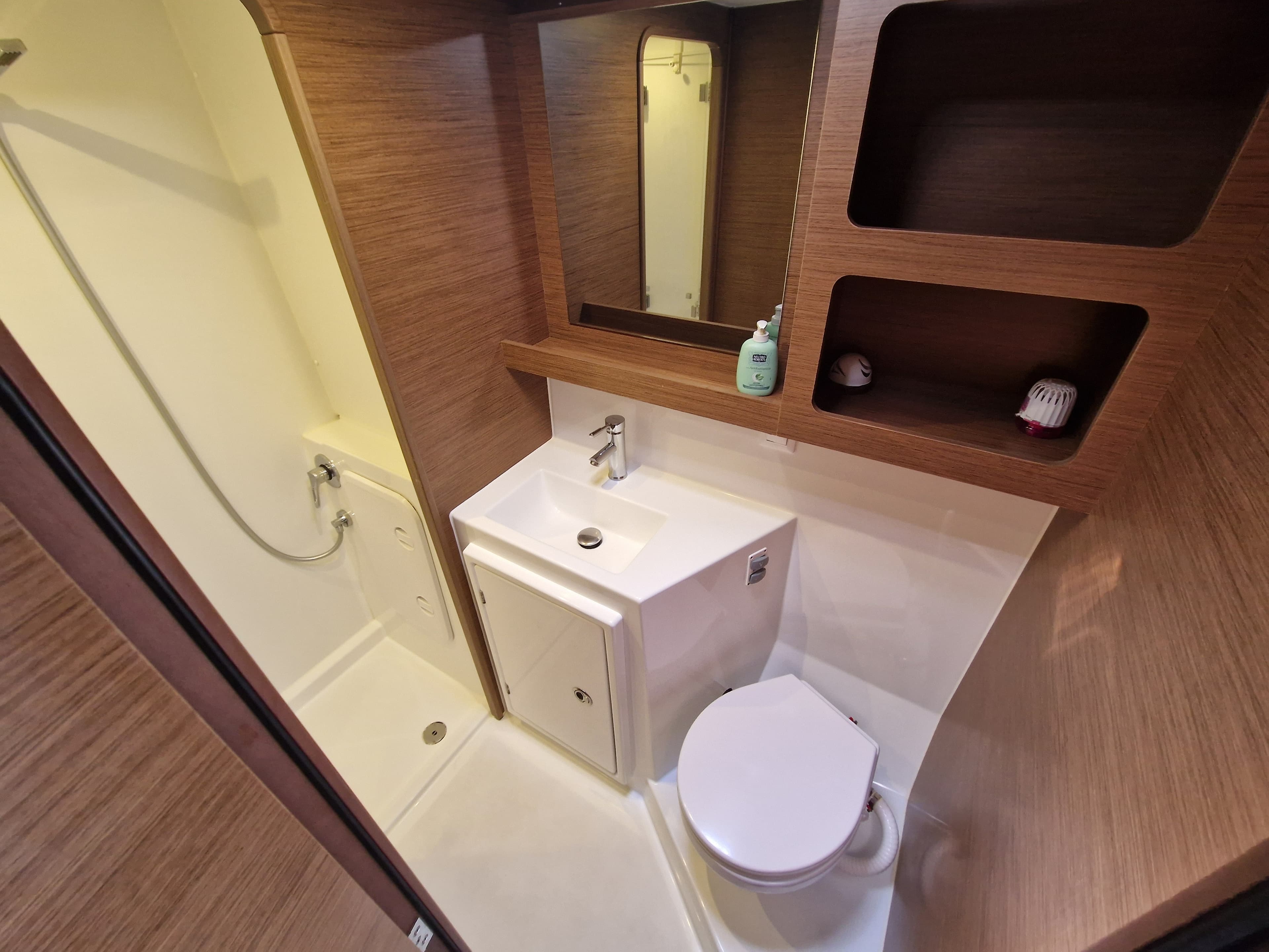 Lagoon 42 - photo 36