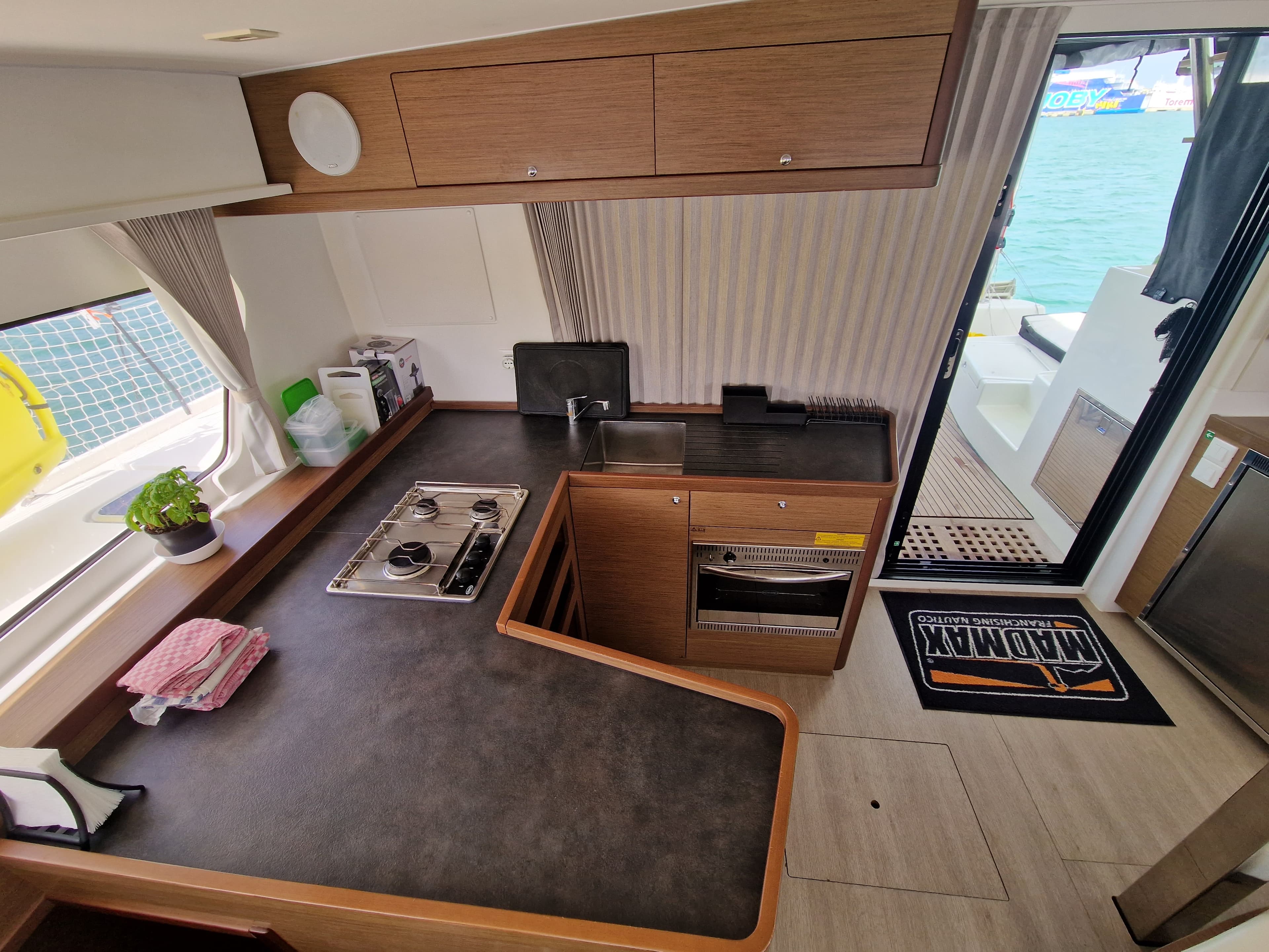 Lagoon 42 - photo 20