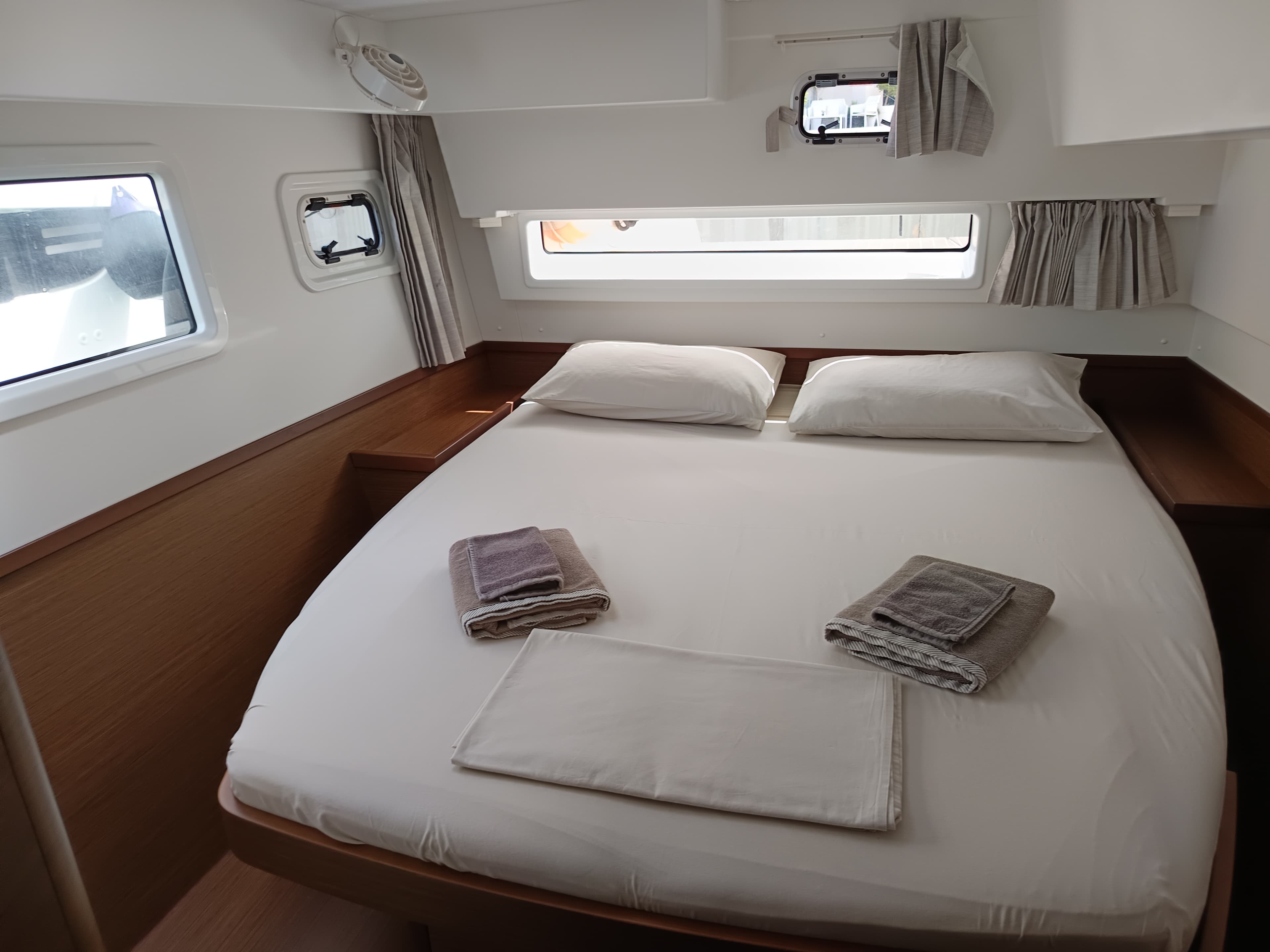 Lagoon 42 - photo 85