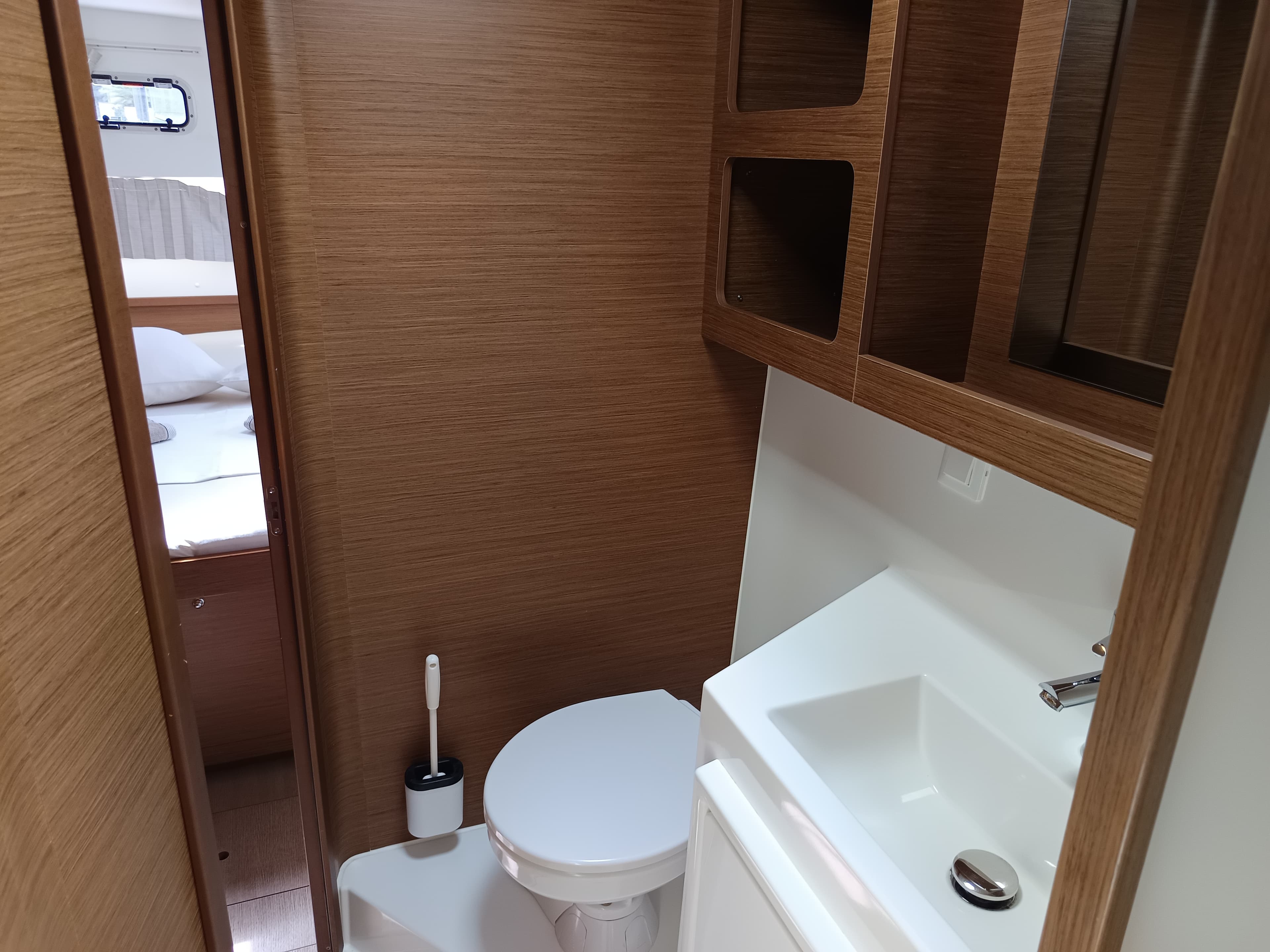 Lagoon 42 - photo 22