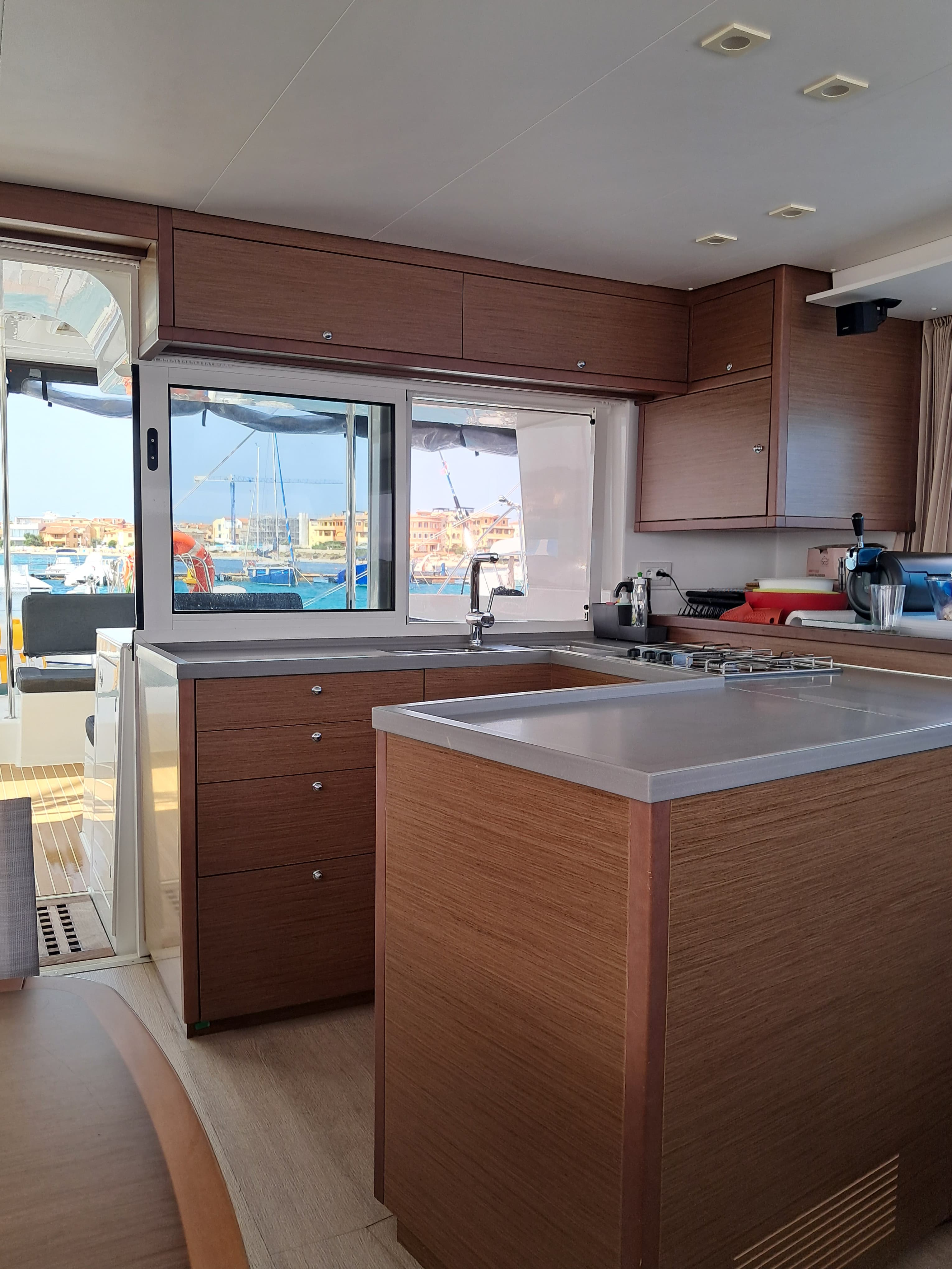 Lagoon 450 Fly - photo 36